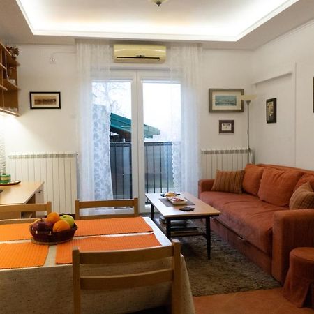 Apartment Akacija Gardens Belgrad Exteriör bild