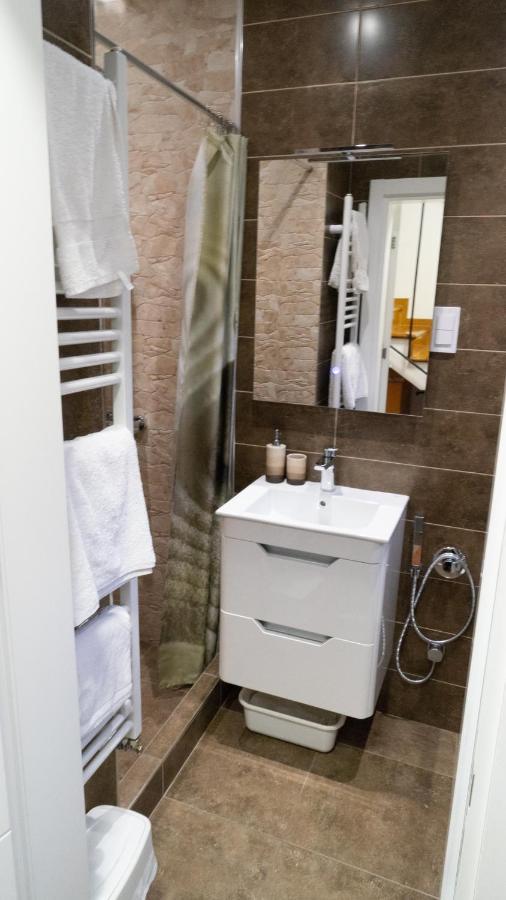 Apartment Akacija Gardens Belgrad Exteriör bild