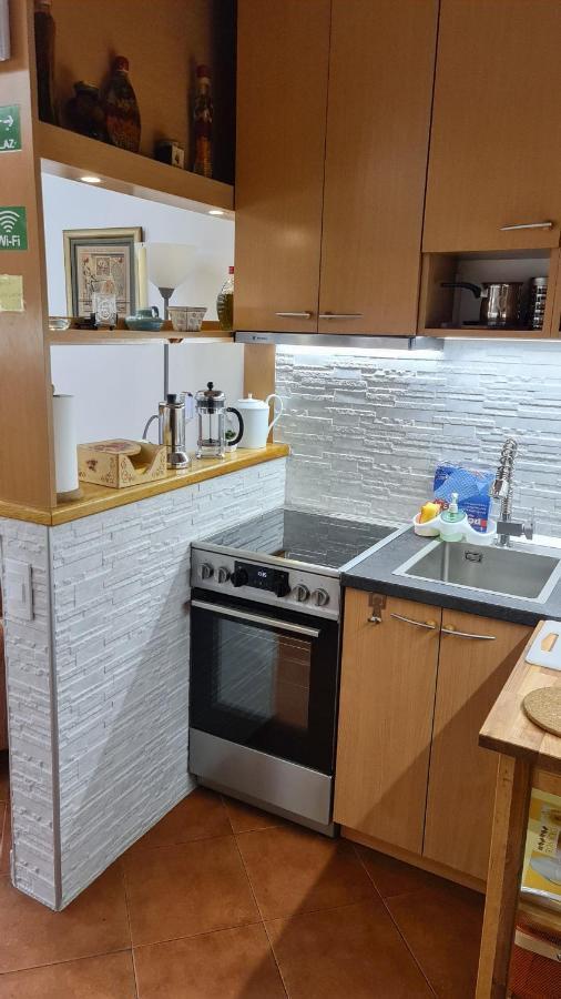 Apartment Akacija Gardens Belgrad Exteriör bild