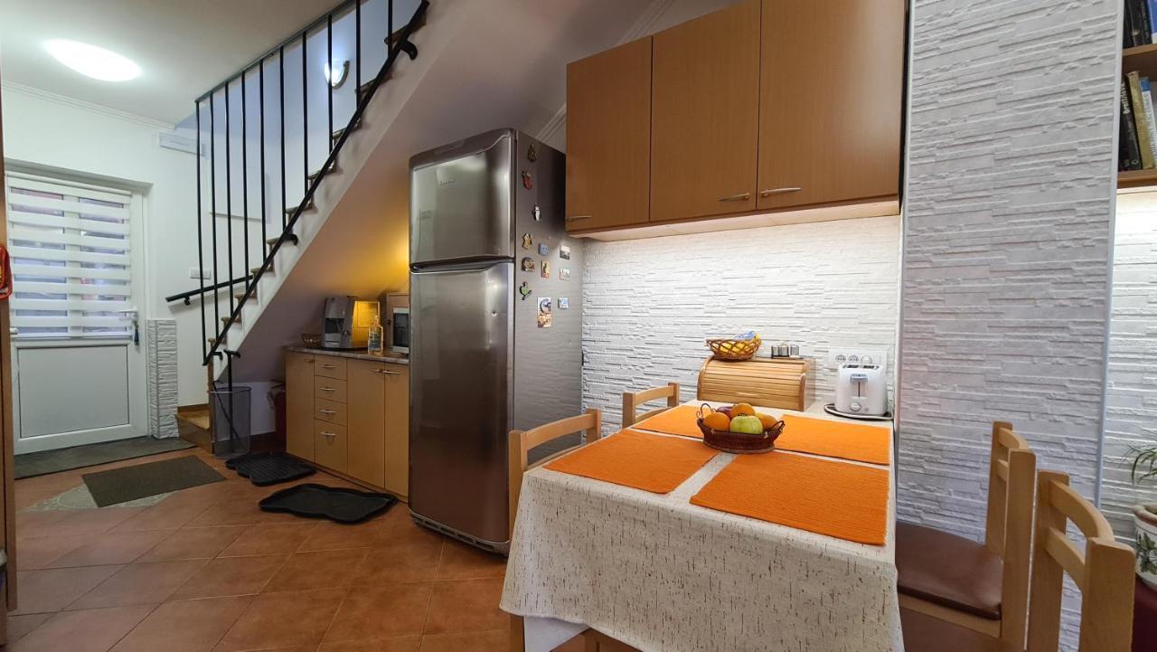 Apartment Akacija Gardens Belgrad Exteriör bild