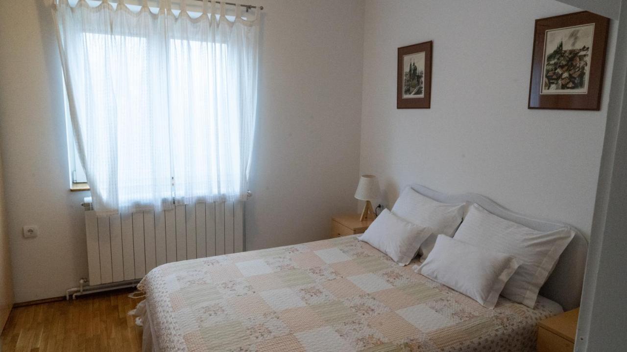 Apartment Akacija Gardens Belgrad Exteriör bild